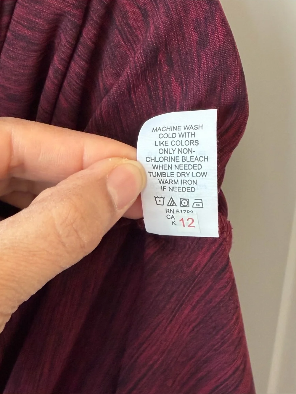 NWT Maurices In Motion Womens XL Burgundy Long Sleeve V-Neck Top Exercise Casual